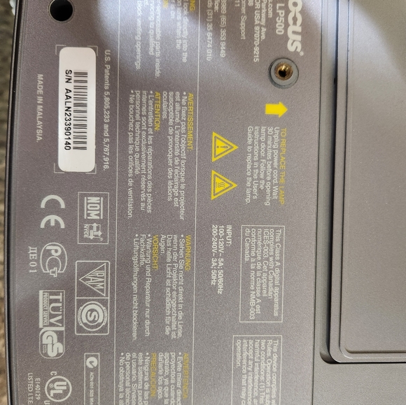 InFocus LP 500 Projector - Picture 5 of 7